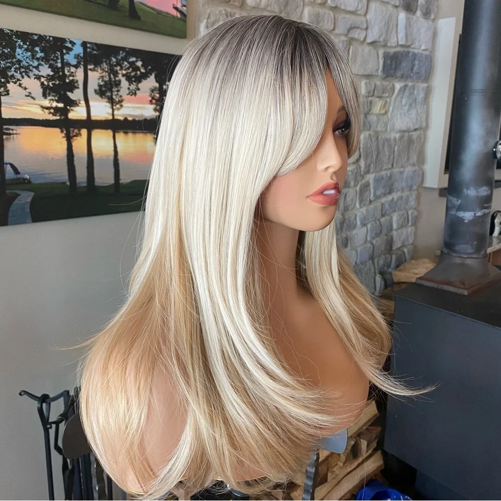 FABULOUS BLONDE LAYERED WIG 💕Adjustable Mesh Inside 💕Synthetic💕SO natural !💕